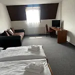 호텔 Nobiles