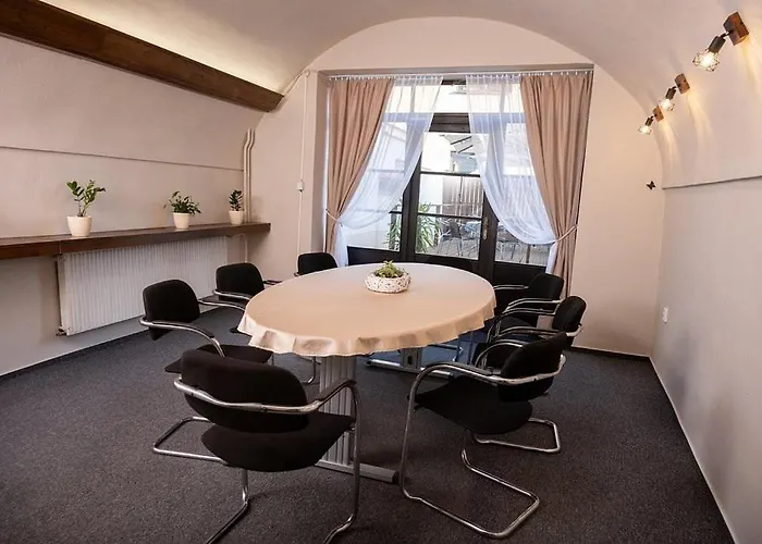 Nobiles Hotel Sternberk 3*